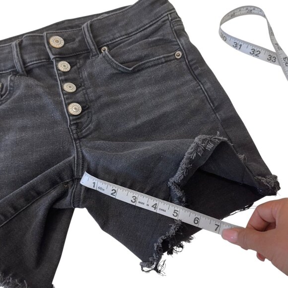 American Eagle Black Denim Mid Rise Distressed Shorts Women SZ 2 Button Fly - Picture 6 of 12